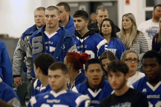 Sayreville students. Image courtesy of the Wall Street Journal at http://online.wsj.com. 