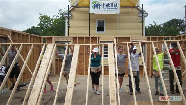 habitatboston_volunteers.jpg