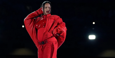 Rihanna Super Bowl Halftime Show Review – The Hollywood Reporter