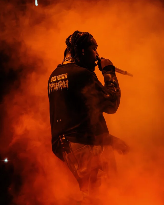 Don Toliver performing at a concert